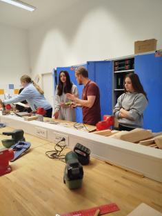 Přípravy na vánoční jarmark